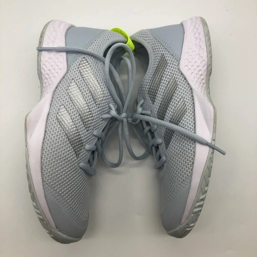 Adidas running shoe size 6